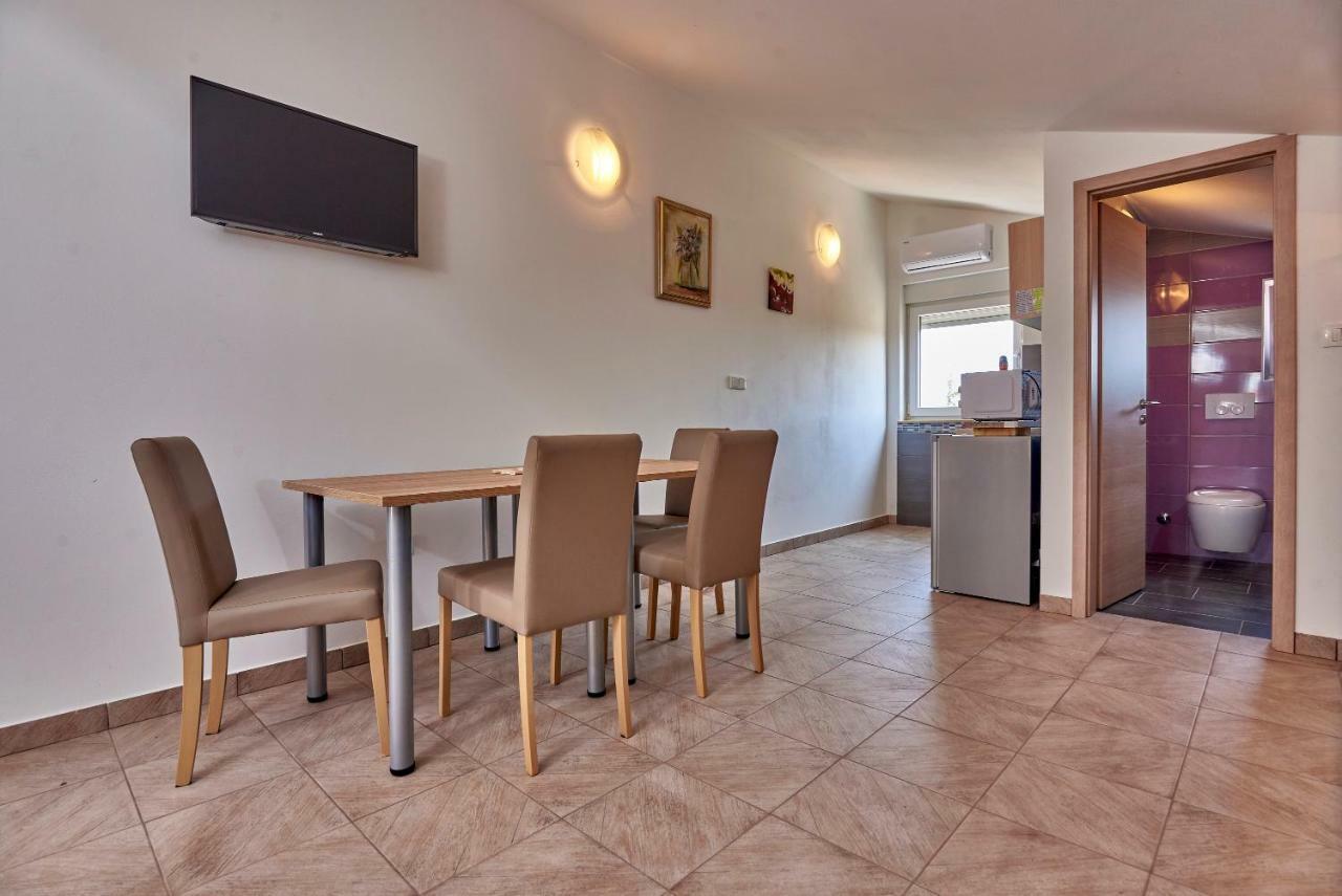 Apartmani B&B Ližnjan 外观 照片